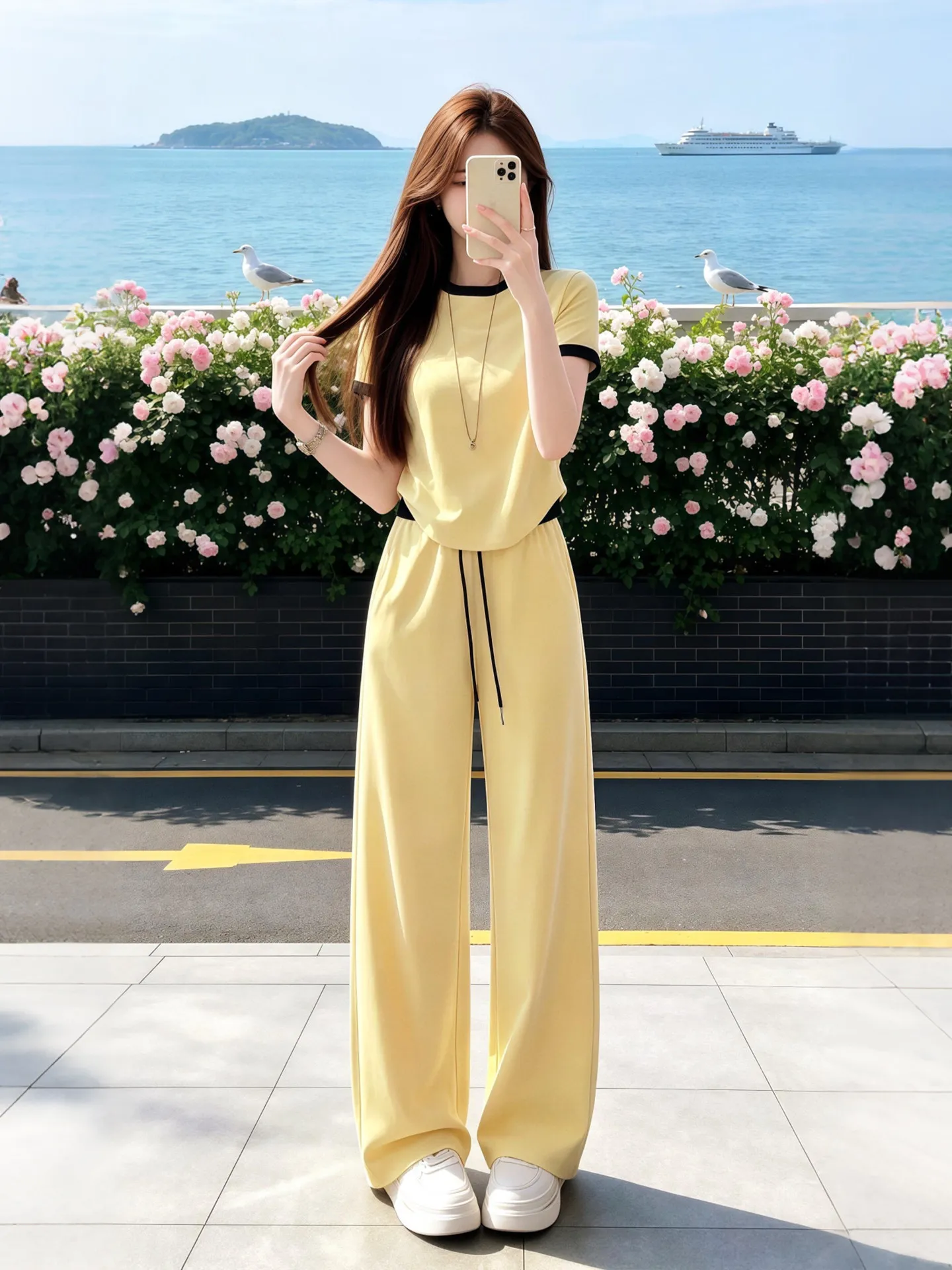 

Unique Design round Neck Short Sleeve T-Shirt And Wide Leg Pants Women's Two-Piece Set Summer Fashion Outfit Breathable Light...
