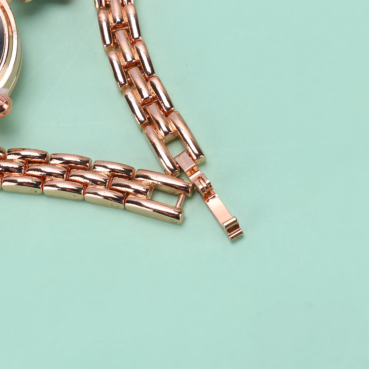 1Pc Ladies Watch Quartz Wrist Watch Delicate Rhinestone Durable Precise Timekeeping Women Accessories Birthday Gift