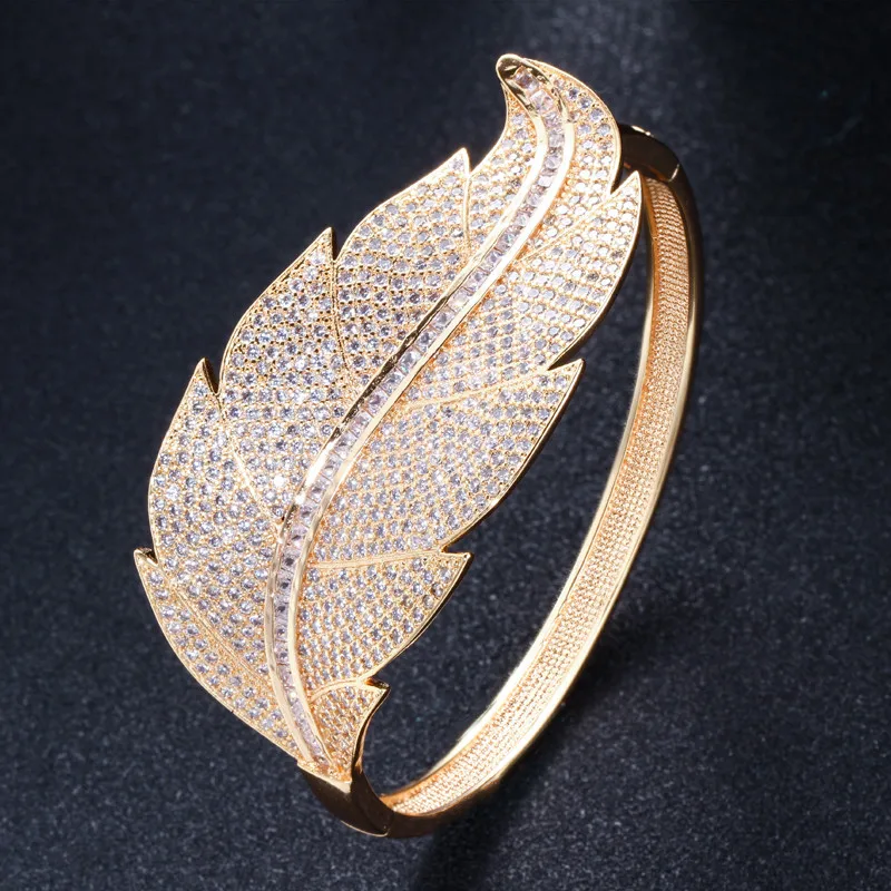 

ThreeGraces Luxurious Micro Pave Cubic Zirconia Big Wide Leaf Shape Dubai African Party Bangle for Women Gold Color Jewelry B067