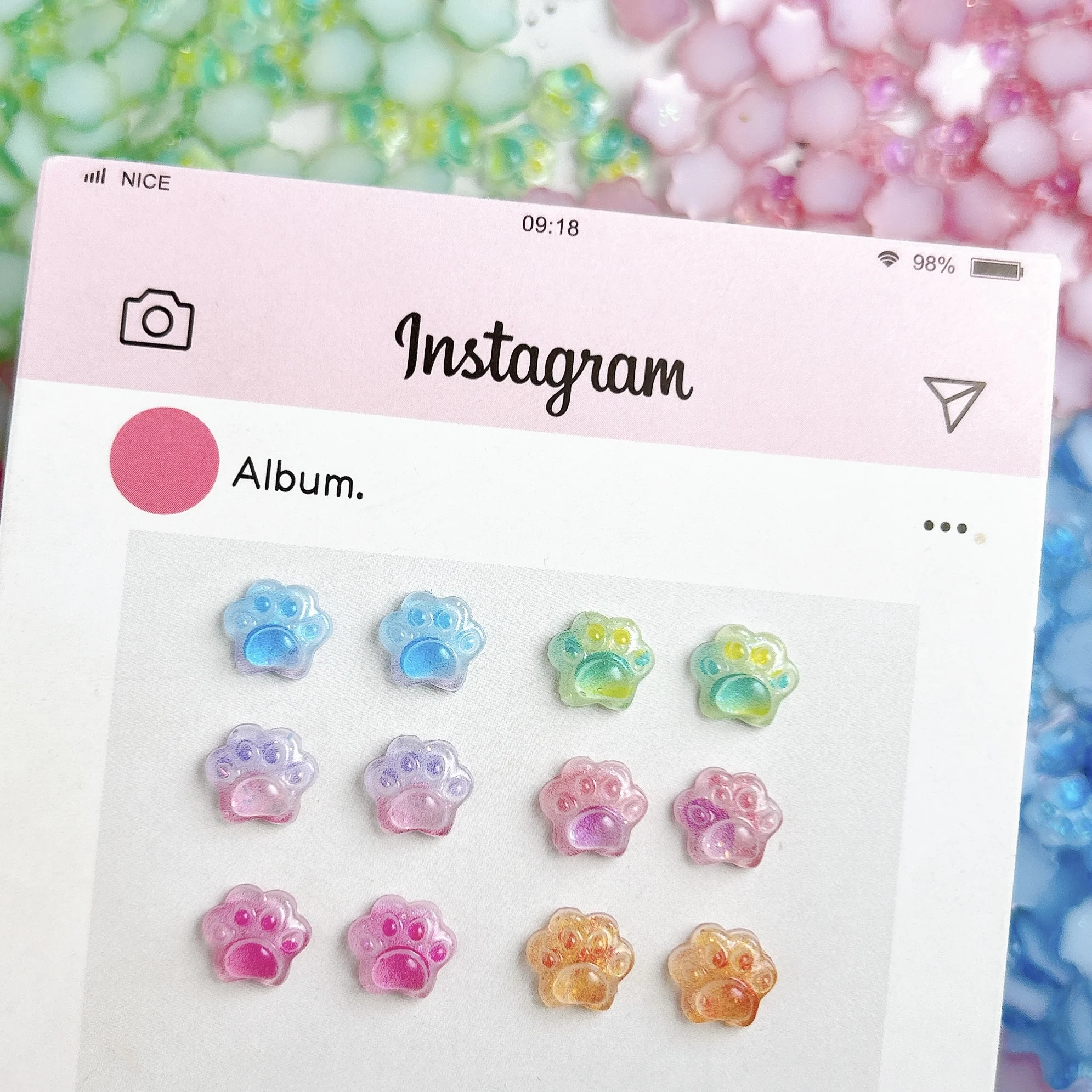 100PCS Gradient Colored Puppy Paw Resin Nail Art Decorations Kawaii Luminous Cat Claws Animal Paws Nail Charms for Manicure DIY