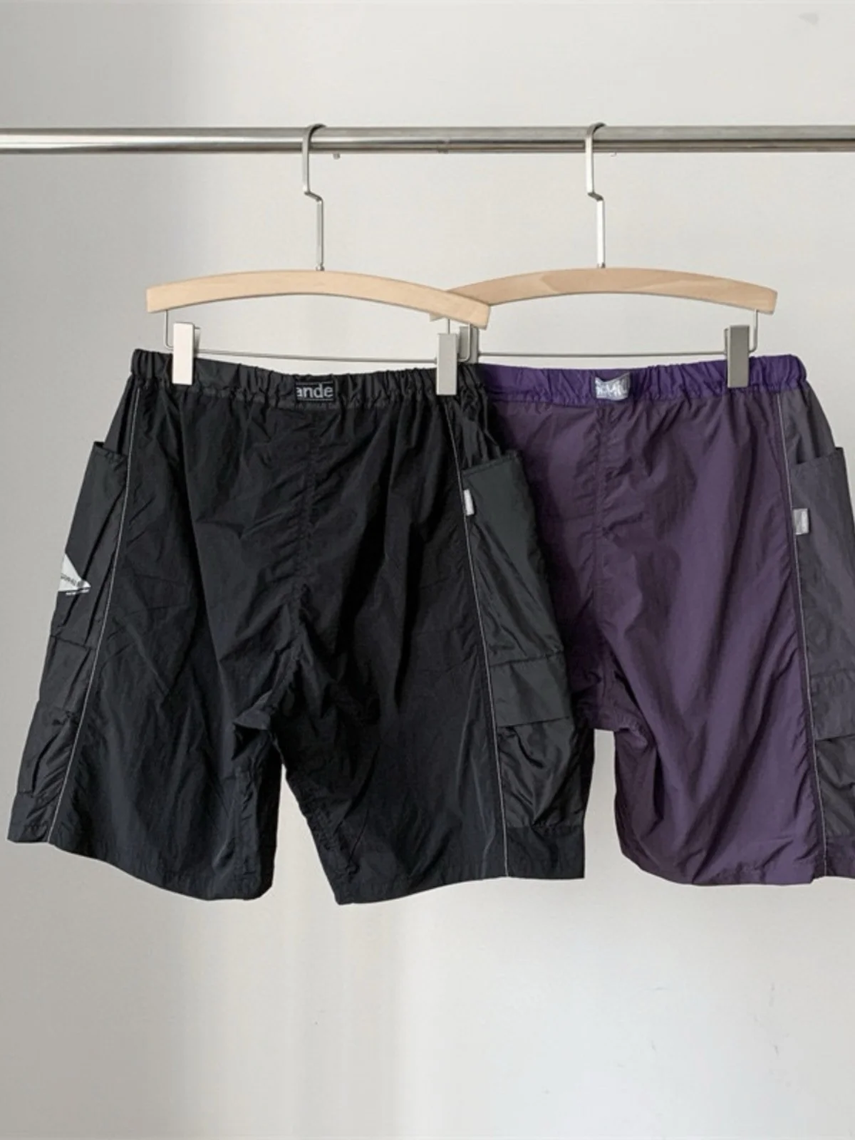 

Water-Resistant Nylon Outdoor orts Men's Loose Fit Five-Inch orts Youthful Energy Sle Qui-Dry Function Casual Pants