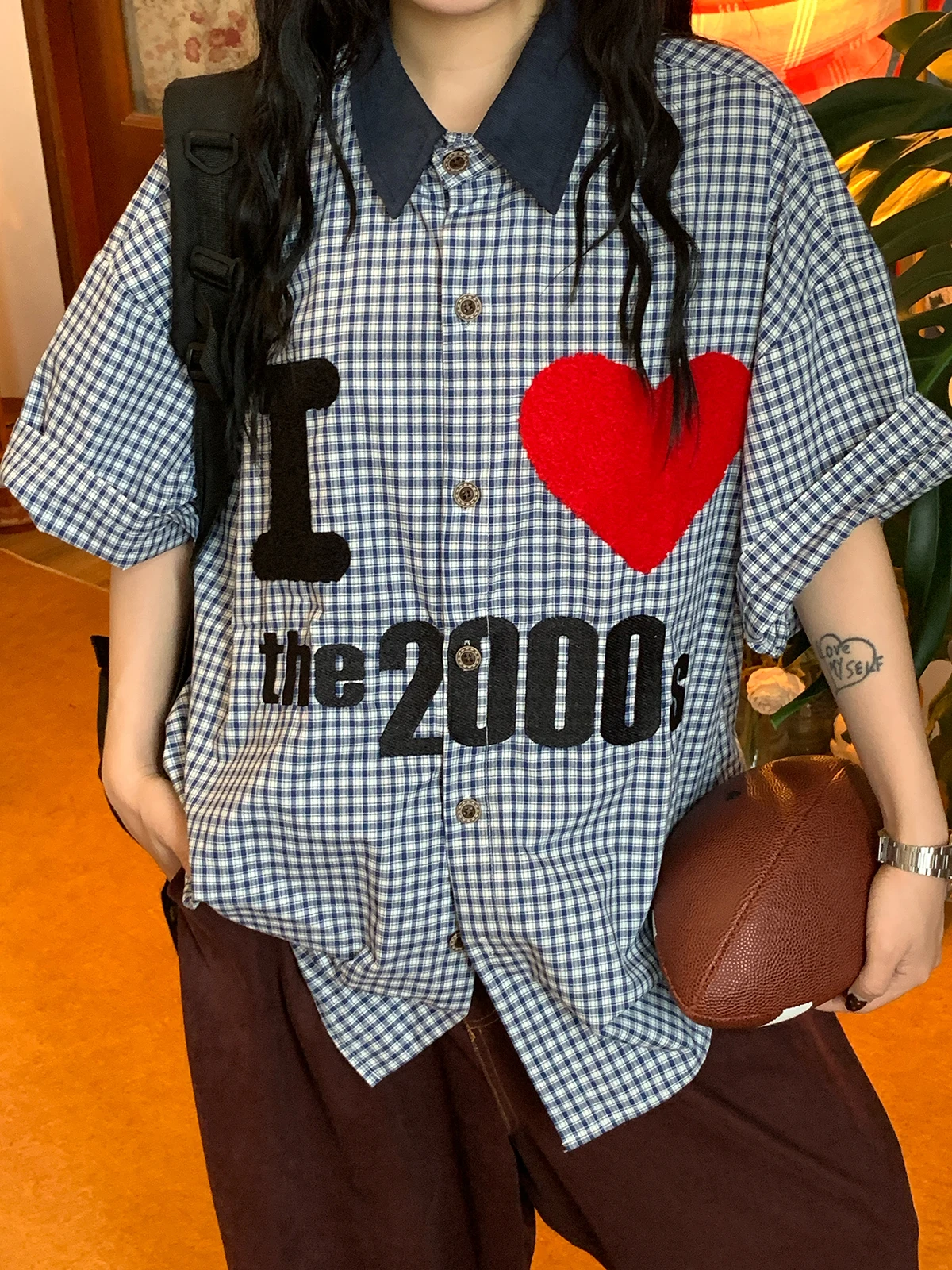 

Ретро-рубашка в американском стиле в клетку с коротким рукавом, свободного кроя, унисекс, с принтом «Love Letter», летняя, новый стиль, дышащая, удобная, для активного отдыха