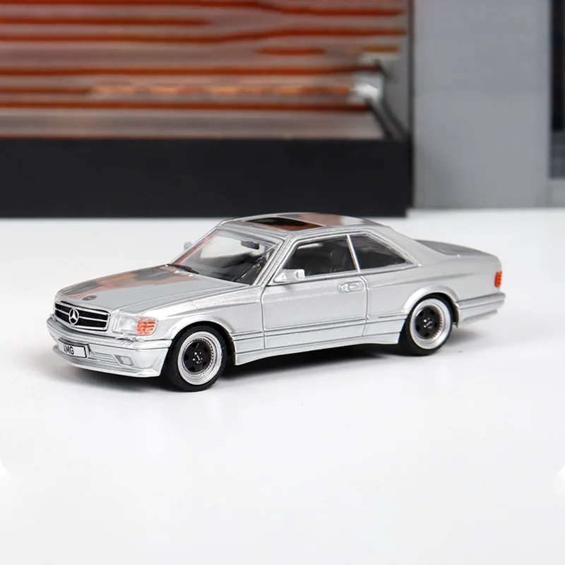 1:64 Scale Diecast Alloy Mercedes Benz AMG 560SEC W126 RM Toys Cars Model Classics Nostalgia Adult Gifts Souvenir Static Display