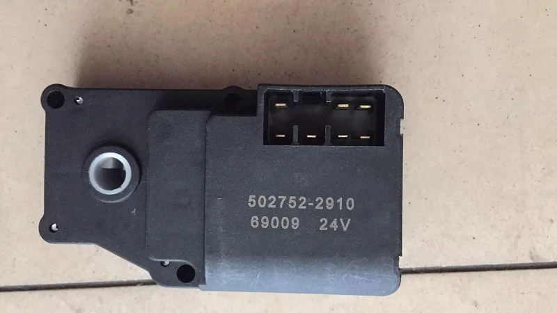 

For 502752-2920 Hitachi zax70/60/200 250-3/240-3 Excavator air conditioner servo motor heating and cooling motor 502752 2910