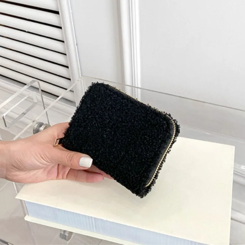 

Women's Light Luxury Wallet, Compact Storage Bag with Niche Design, Easy to Carry and Versatile Functions