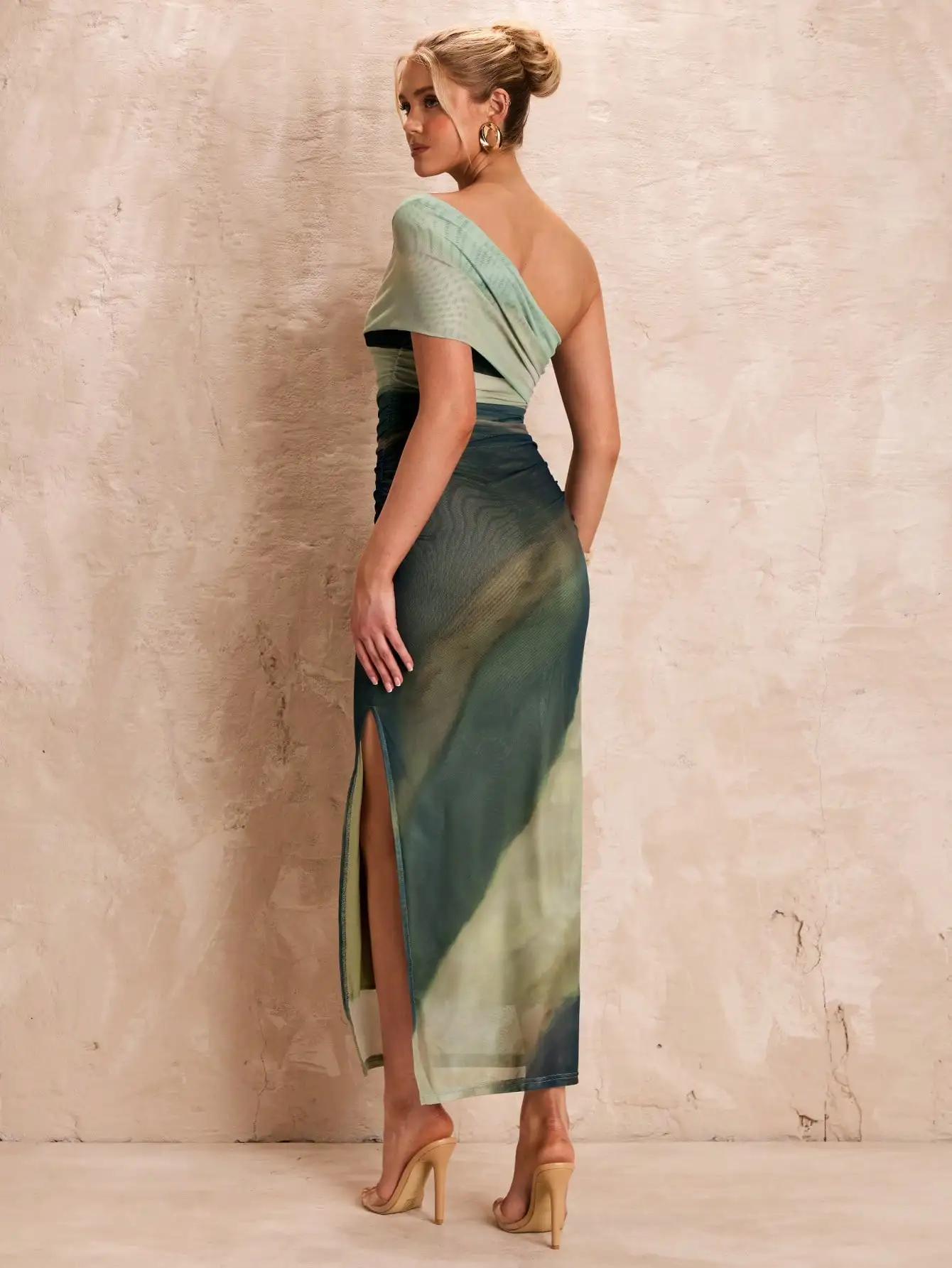 

Женское зеленое макси-платье с эффектом тай-дай, сетчатое, на одно плечо, с разрезом по боку