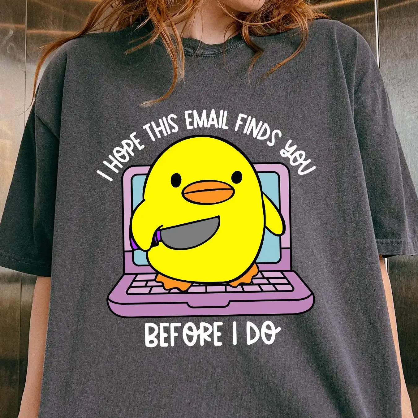Retro-style comfortable T-shirts fun office  