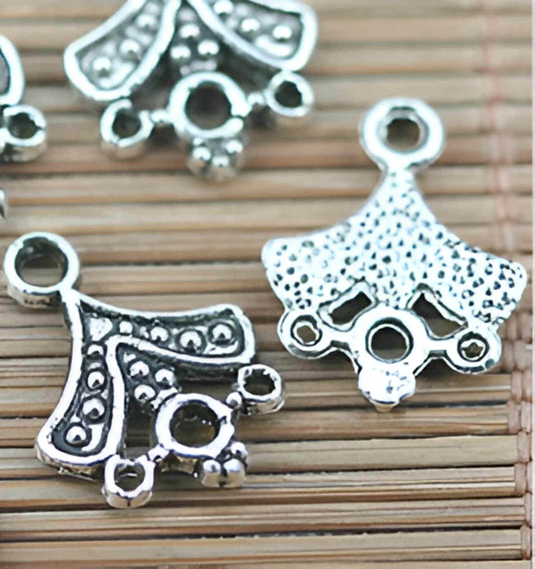 

20pcs 18x13mm,loop:2mm Alloy matel filower design vintage 1-3 connector HW1556H