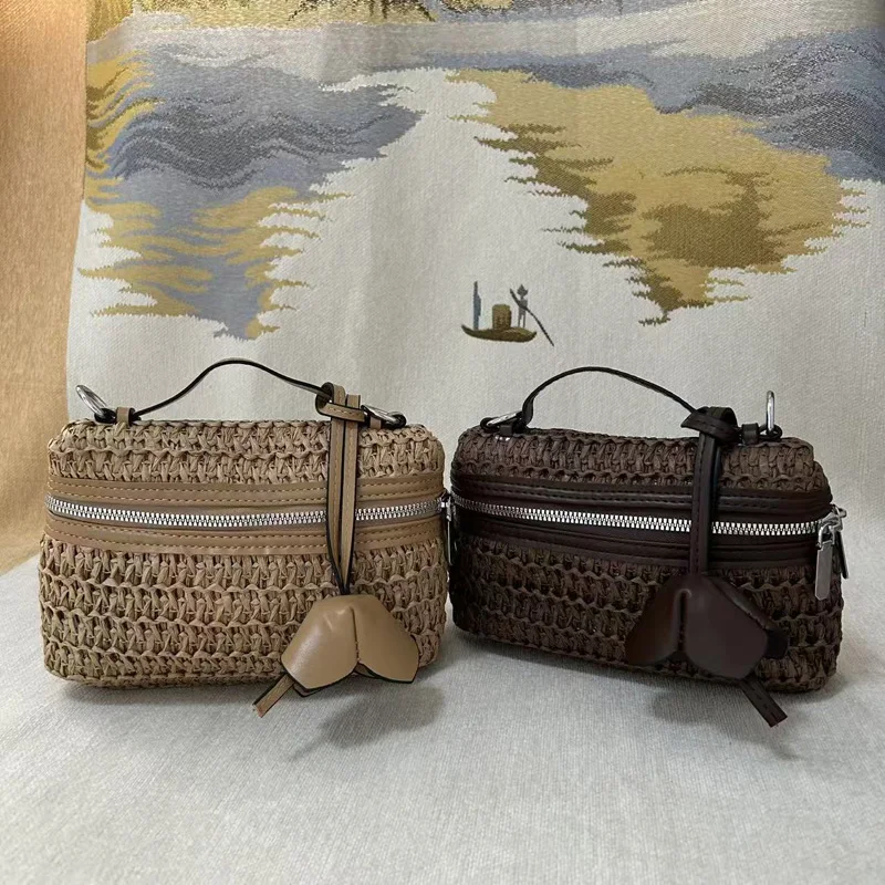 CLAREGQI Straw Woven Box Bag Women Summer Handbag with Leather Pendant 2026 New Crochet Weave Cosmetic Case Style Handbag for Wo
