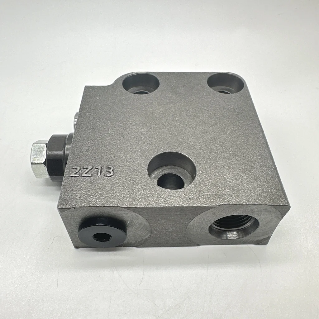 

Komatsu PC200-10 Self-Reducing Pressure Valve 723-40-7520