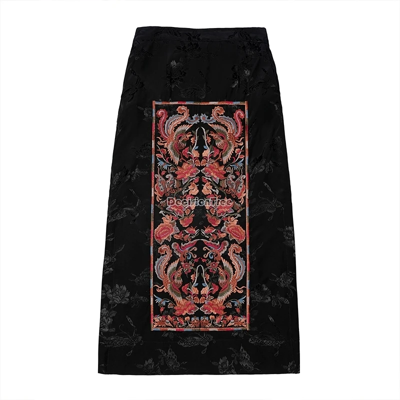 2025 جديد الصينية الرجعية النمط الوطني المطرزة زهرة مرونة الخصر نصف تنورة شق الجاكار تنورة المرأة تنورة طويلة فضفاضة