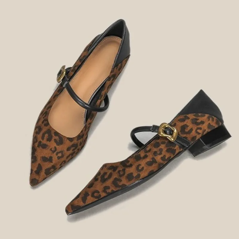 Damen Mary Jane Pumps Vintage Blockabsatz - usage example