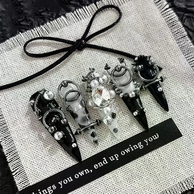 10 قطعة سبائك مختلطة الرجعية دائرة رسومات أظافر السحر ثلاثية الأبعاد أسلوب فاسق أسود فضي مسمار أجزاء مسمار الديكور مانيكير اكسسوارات