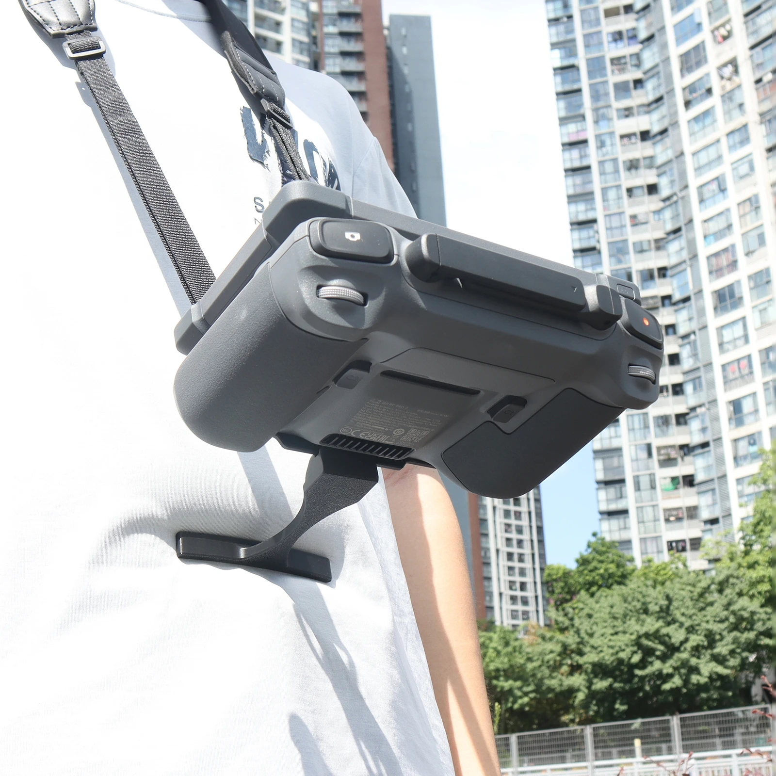 

For DJI Mavic 4 Pro RC PRO2 Remote Control Belly Brace Aluminum Alloy Crossbar Remote Control Lanyard Accessories