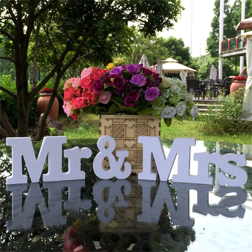 White Wood Sign Vintage Style Mr And Mrs Sign Mr & Mrs Wooden Letters Rustic Wedding Signs For Wedding Table Party Photo Props