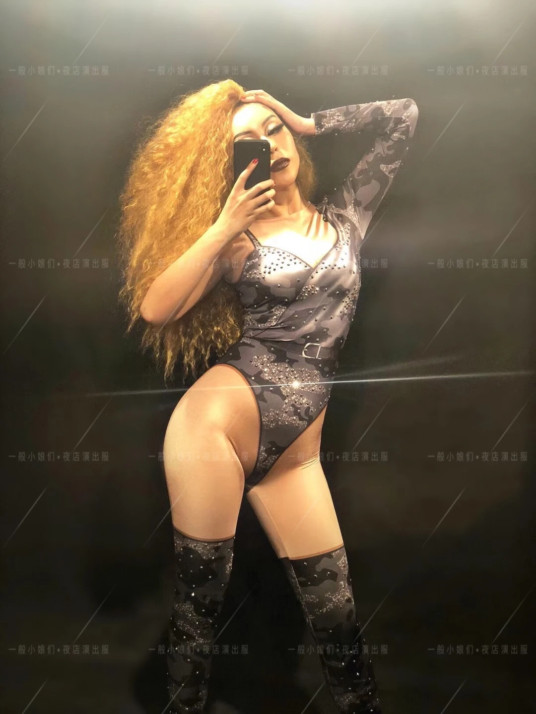 2025 新しいナイトクラブバー DS 女性のソングゴーゴーセクシーな偽透明肉ショー薄い高フォークジャンプスーツパフォーマンスドレス yk205