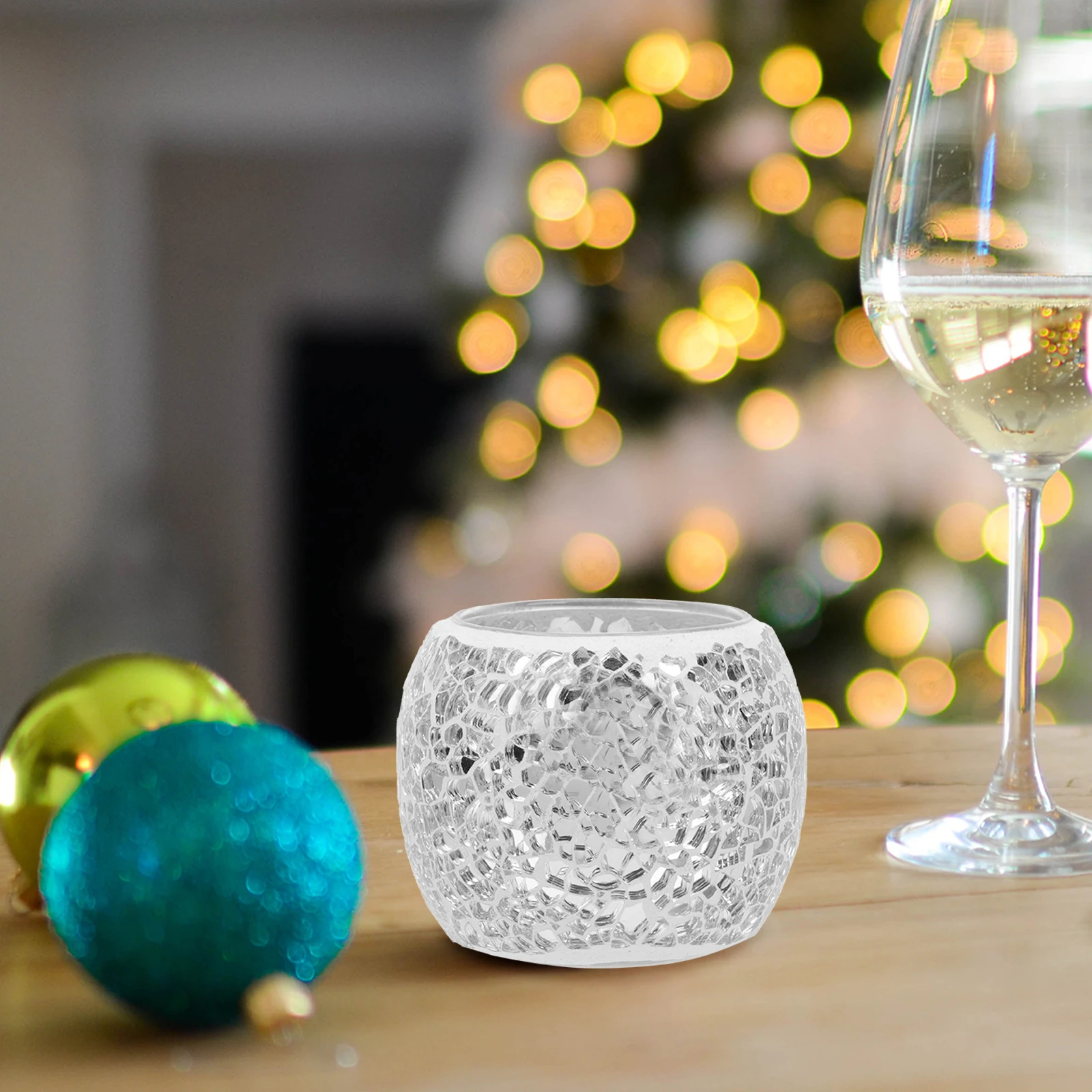 

Compact Size Glass Cup Unique Surface Texture Perfect for Restaurant Wedding Table Decor Pattern Glass Candleholder