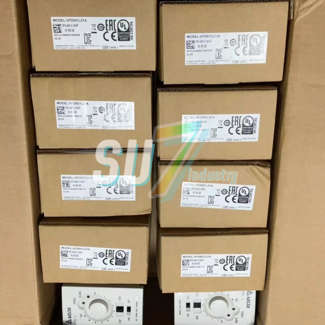 

VFD001L21A VFD002L21A Преобразователь частоты новый в коробке