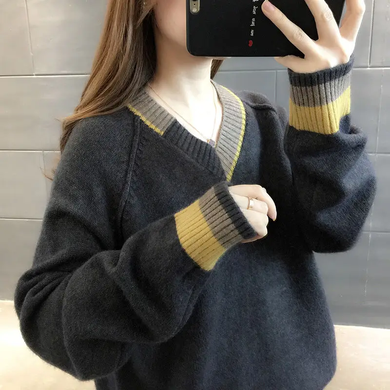 Women\'s New Sweater for Spring Autumn Winter Loose V-neck Lazy and Western-style Retro Knitted Base Long Sleeved Knitted Tops