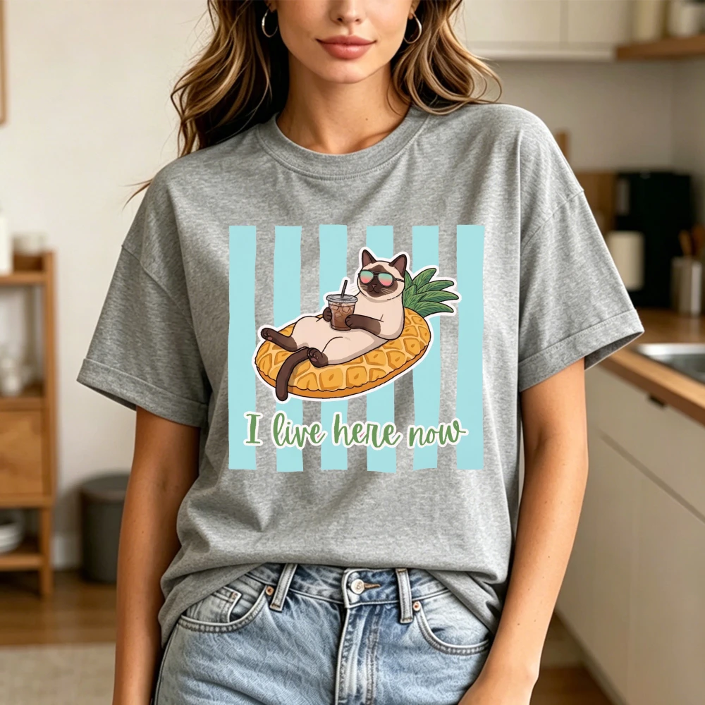 I Live Here Now Chill Siamese Cat on Pineapple Float Graphic T-Shirt Cute Tropical Summer Women Shirt Casual Beach Tshirt