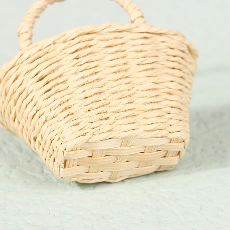 High Quality Mini Cute Dollhouse Rattan Frame Hand-woven Basket Cute Toys Dolls Miniature Decoration
