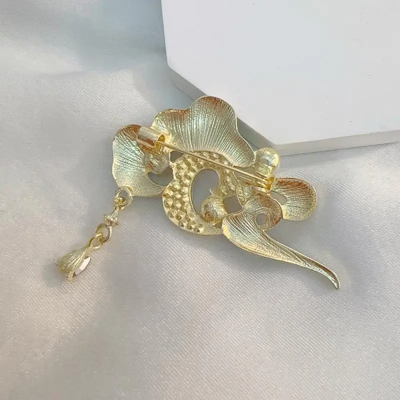 أزياء رائعة النمط الصيني دبابيس سحابة ميمونة للنساء الملابس معطف اكسسوارات الحفلات الهدايا