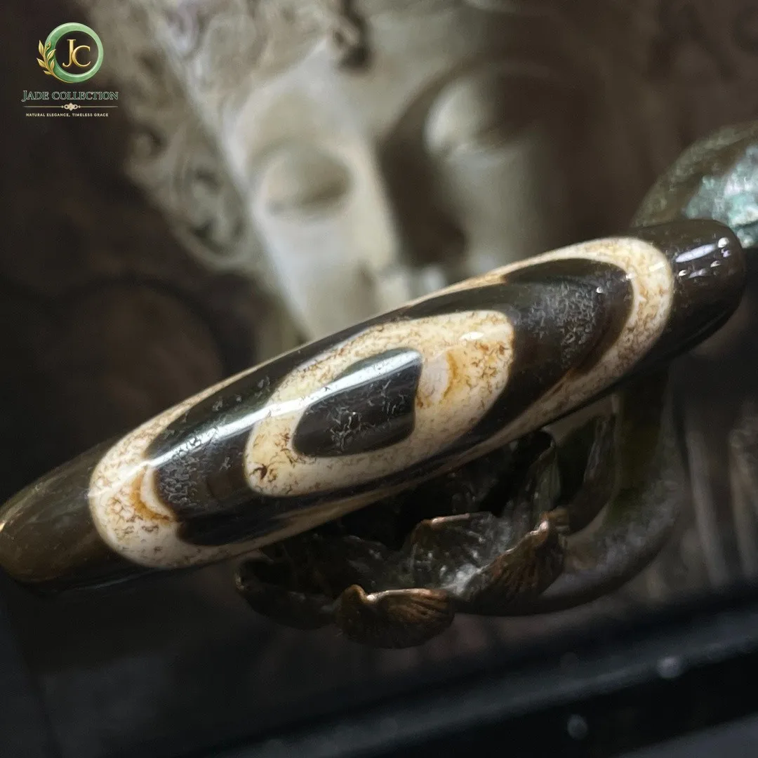 Tibetan Nepalese Himalayan Bead Ancient Agate Old Dzi Talisman eye Bead Amulet