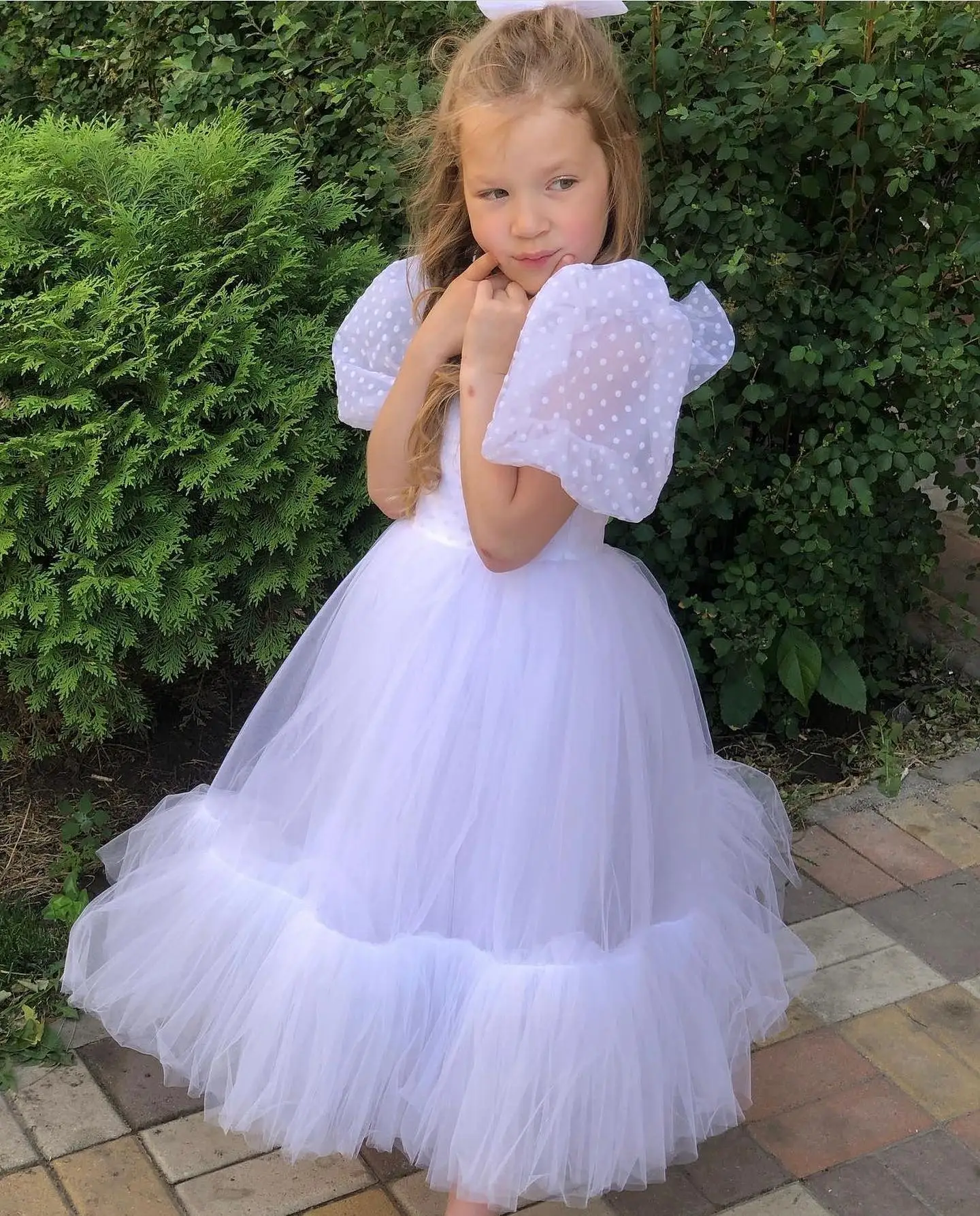 فستان فتاة الزهرة للحفلات البيضاء للفتيات بأكمام قصيرة وحفلات الزفاف الريفية من التول للفتيات فساتين الحفلات بطول الشاي #1