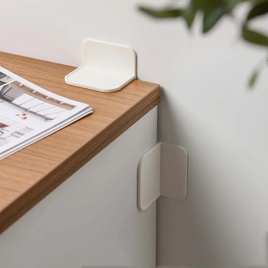 

The Partition Bracket Is Pasted Without Marks or Holes To Fix The Kitchen Cabinet Sub Board Bracket and Anti Slip Layer Bracket