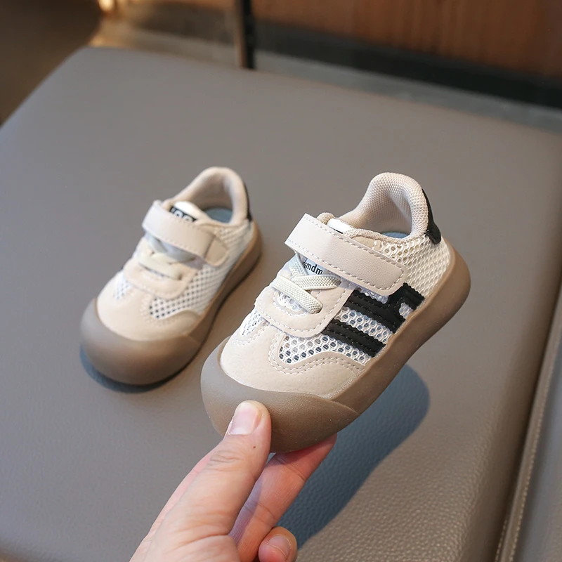 Scarpe Casual per bambini Sneakers ragazzi Sport Sneaker da Tennis traspirante scarpe da bambina per bambini scarpe da corsa piatte bianche di moda