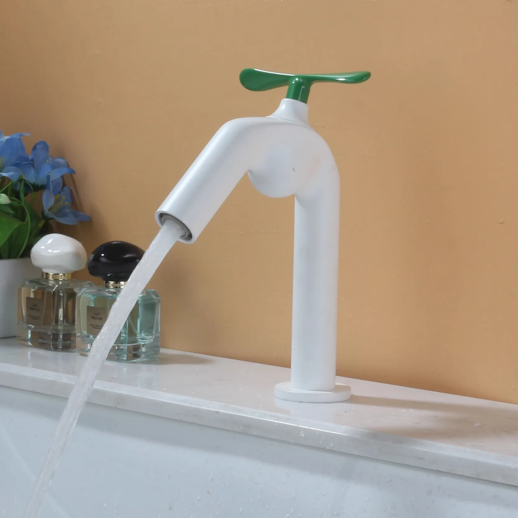 New Basin Faucet Hot and Cold Bathroom Single Lever Brass White Green Sink Mixer Decked Green White Single Lever Sink Mixer