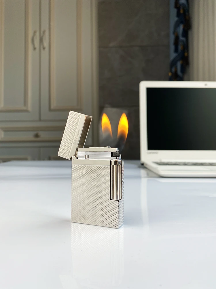

Vintage Style Windproof Gas Lighter for Cigarettes with Bright Sound Brass Shell Men's Gift New Arrivals
