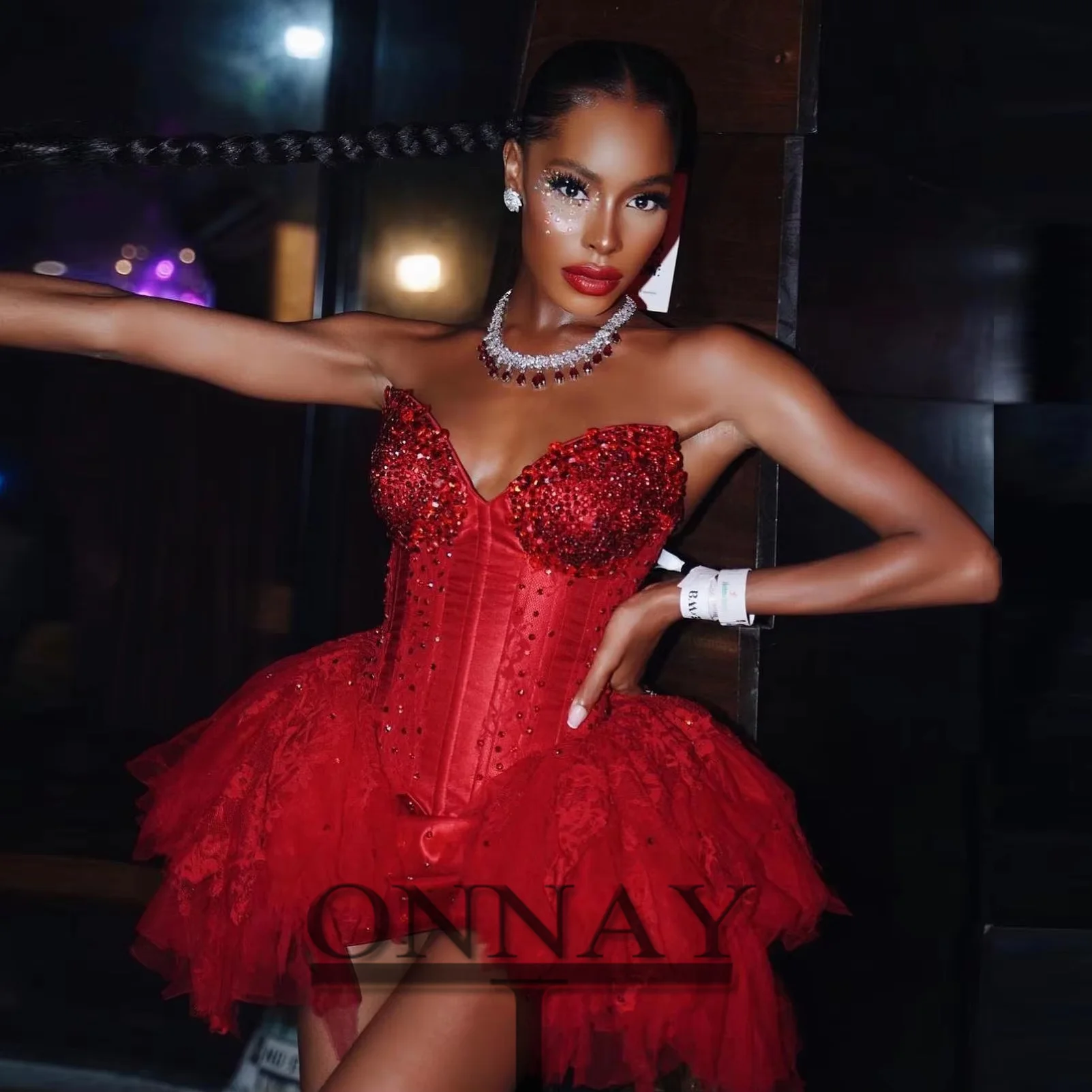 فساتين حفلات الكوكتيل المثيرة المخصصة لحفلات العودة للوطن بأحجار الراين قصيرة على الطراز العربي السعودي فستان حفلات الكوكتيل فيستدوس دي نوش