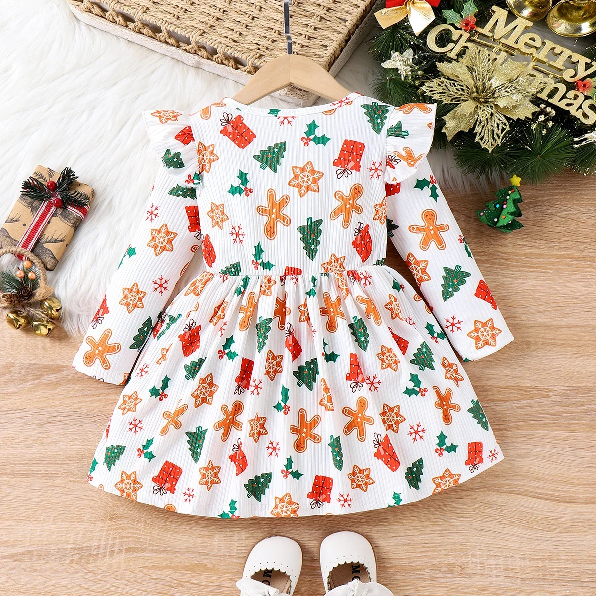 PatPat Toddler Girl Childlike Christmas  Flutter Sleeve Dress Soft and Comfortable  Perfect for Outings Daily Wear Basic Style