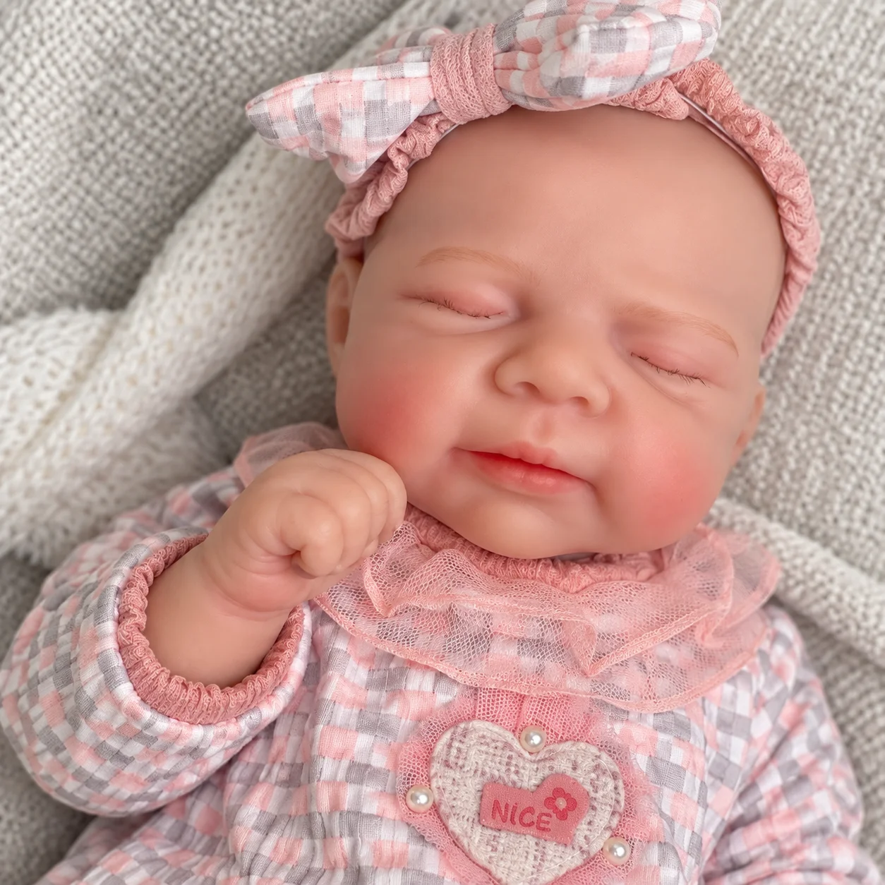20 inch fully soft silicone reborn baby girl delicate detail doll simulation newborn plush doll collectible Christmas gift