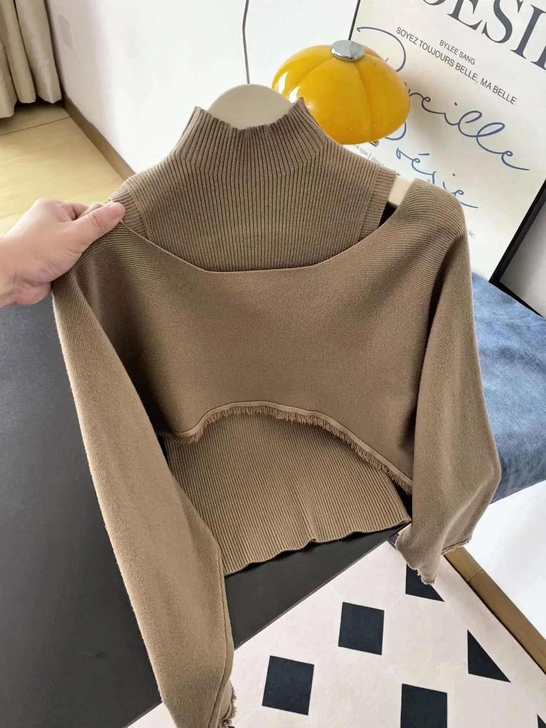 

Осень-зима, вязаный длинный женский свитер с кисточками, жилет, комплект из двух предметов, модный топ, повседневный, удобный, свободный крой, для поездок на работу, S...