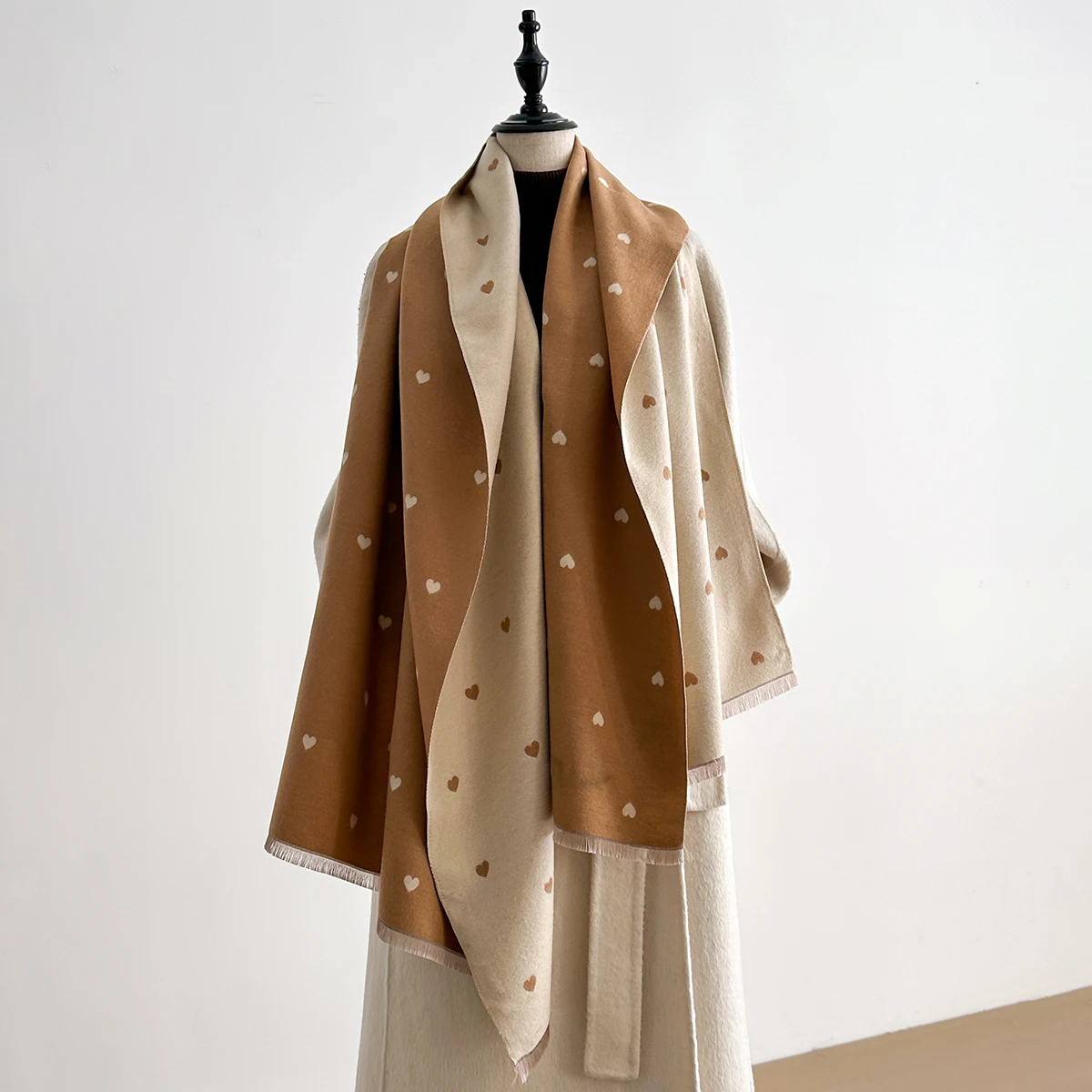 高級ブランドの冬模造カシミヤハートスカーフ女性のためのショール女性パシュミナポンチョ厚く暖かい Bufanda Echarpe ファム