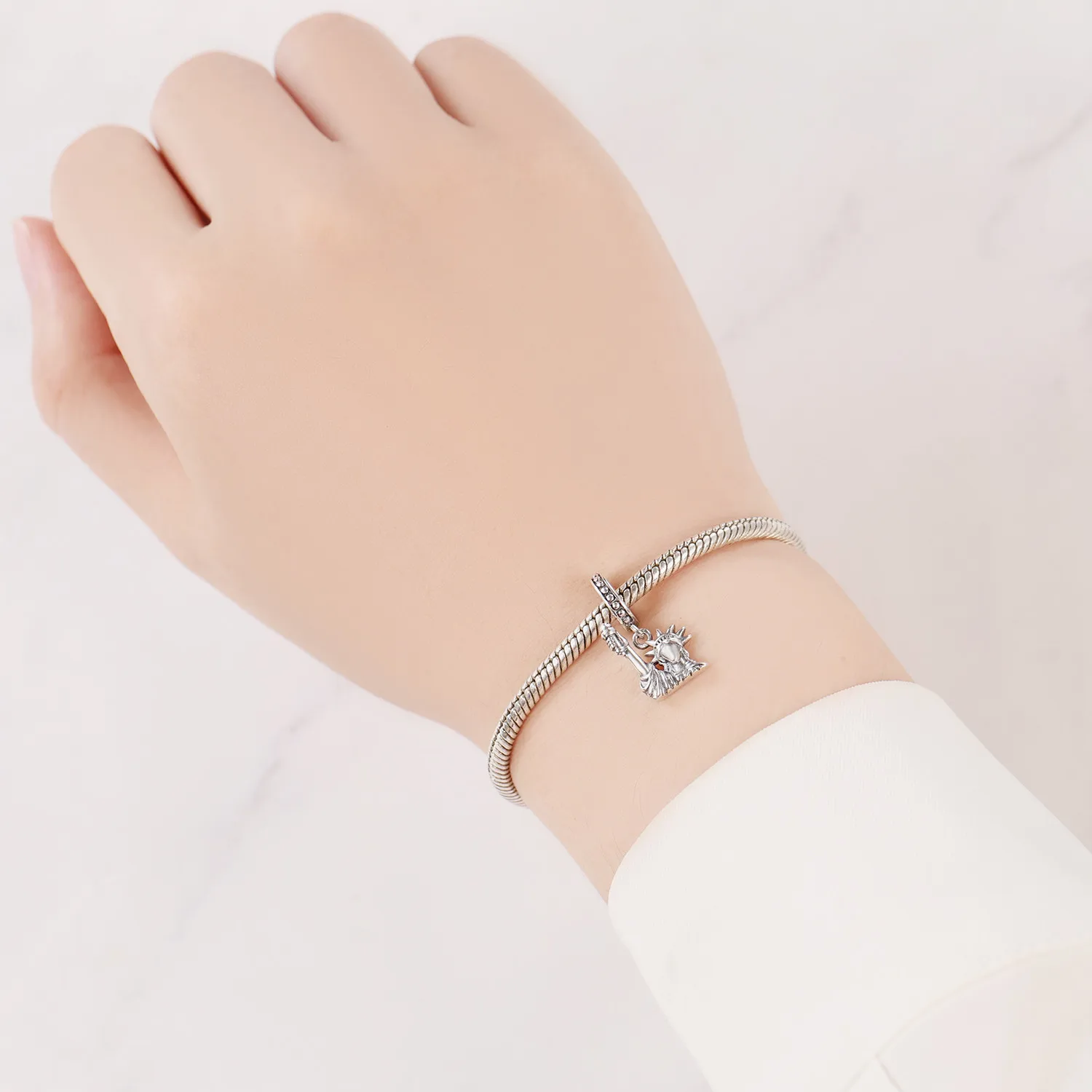 Originale S925 Sterling Silver Heart Simbolo fortunato Statua della Libertà Ciondolo Perline Braccialetti adatti Collana Regali per feste fai da te Gioielli