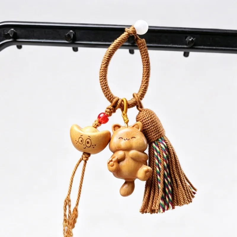 Beech Engraving Lucky Cat Naughty Cute Keychain Bag Pendant Cartoon Hand Handle Fringed Accessories