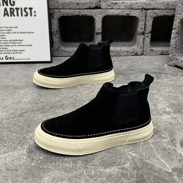 Ciepłe buty z wysokim stanem dla mężczyzn Platforma wsuwane buty zimowe męskie Chelsea z futrem Modne obuwie 2025 Non Retro Nowa oferta Vintage