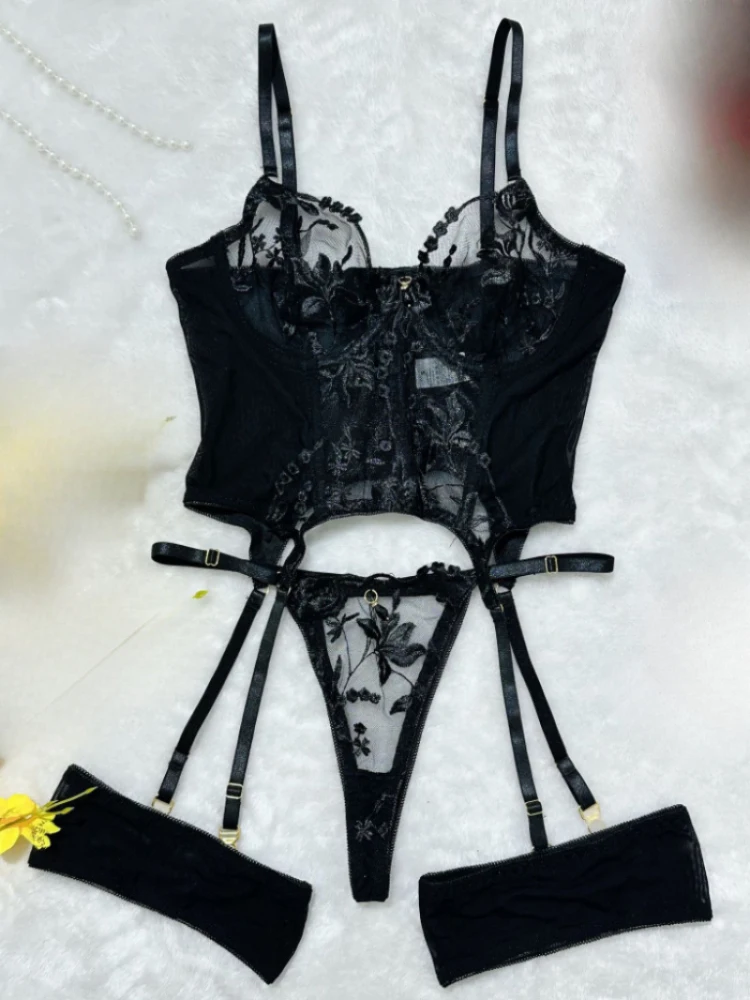 Bikini lingerie sexy and alluring see-through mesh heavily embroidered swimsuit3Women's bra set