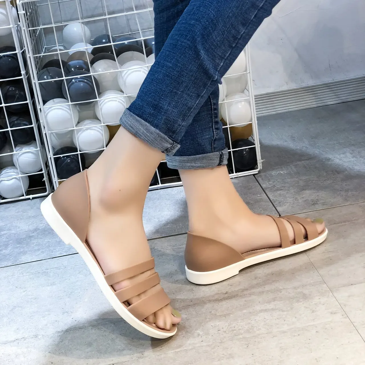 Women Summer Flat Sandals 2024 Open-Toed Slides Slippers Candy Color Casual Beach Outdoot Female Ladies Jelly Shoes