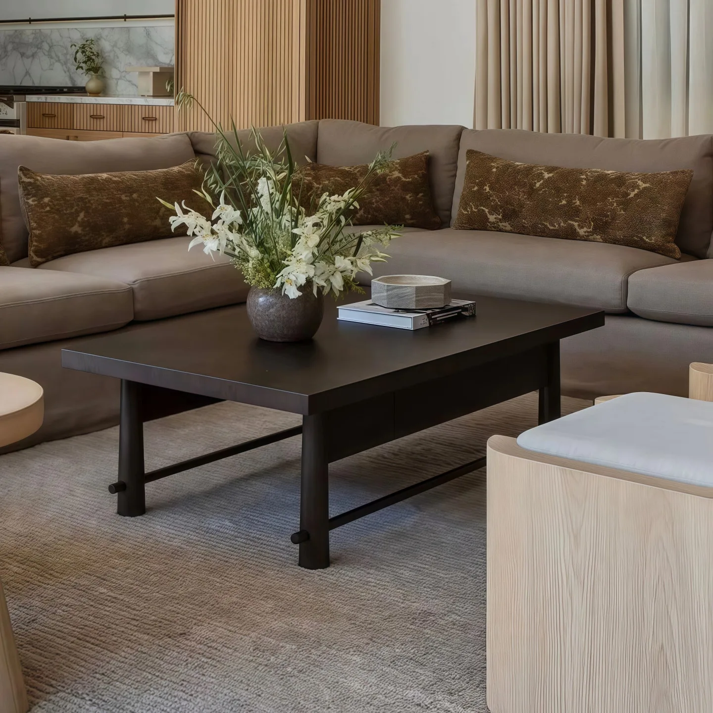 ✘ Set di Tavolini da Caffè in Legno Massello con Corteccia d'Albero, Stile Wabi-Sabi, Design Retrò di Lusso Leggero, per Soggiorno e Tavolini Laterali Piccoli