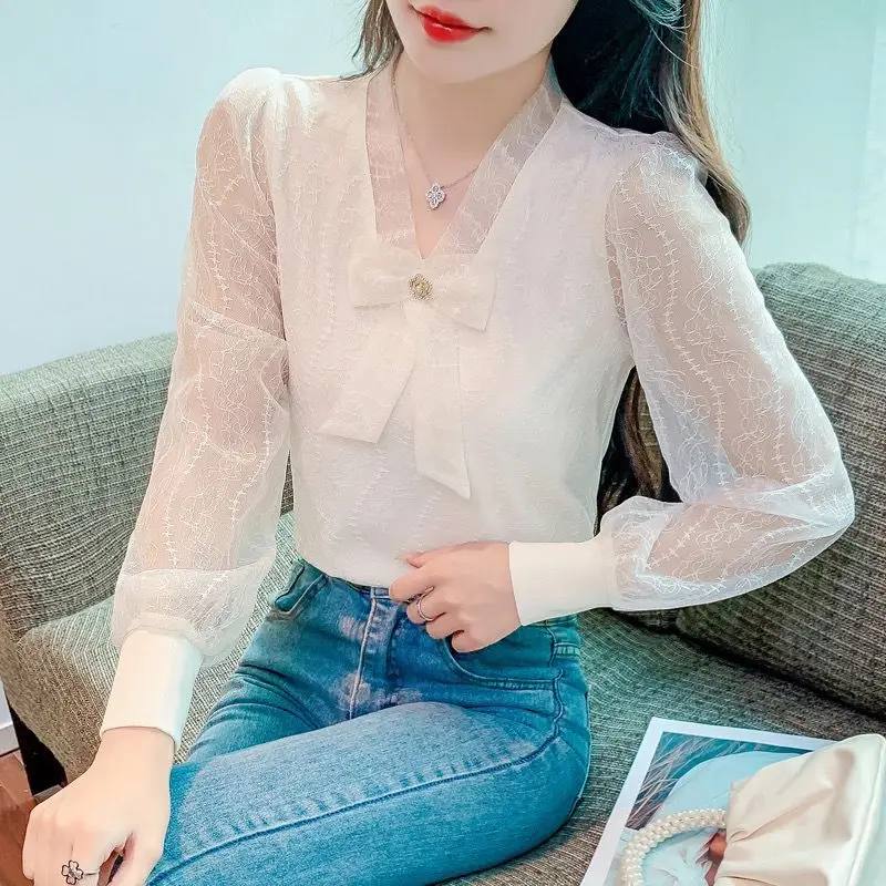 Korean Version Bow V-neck Shirt Women's Sweet Mesh Lantern Long Sleeved Unique and Beautiful Top