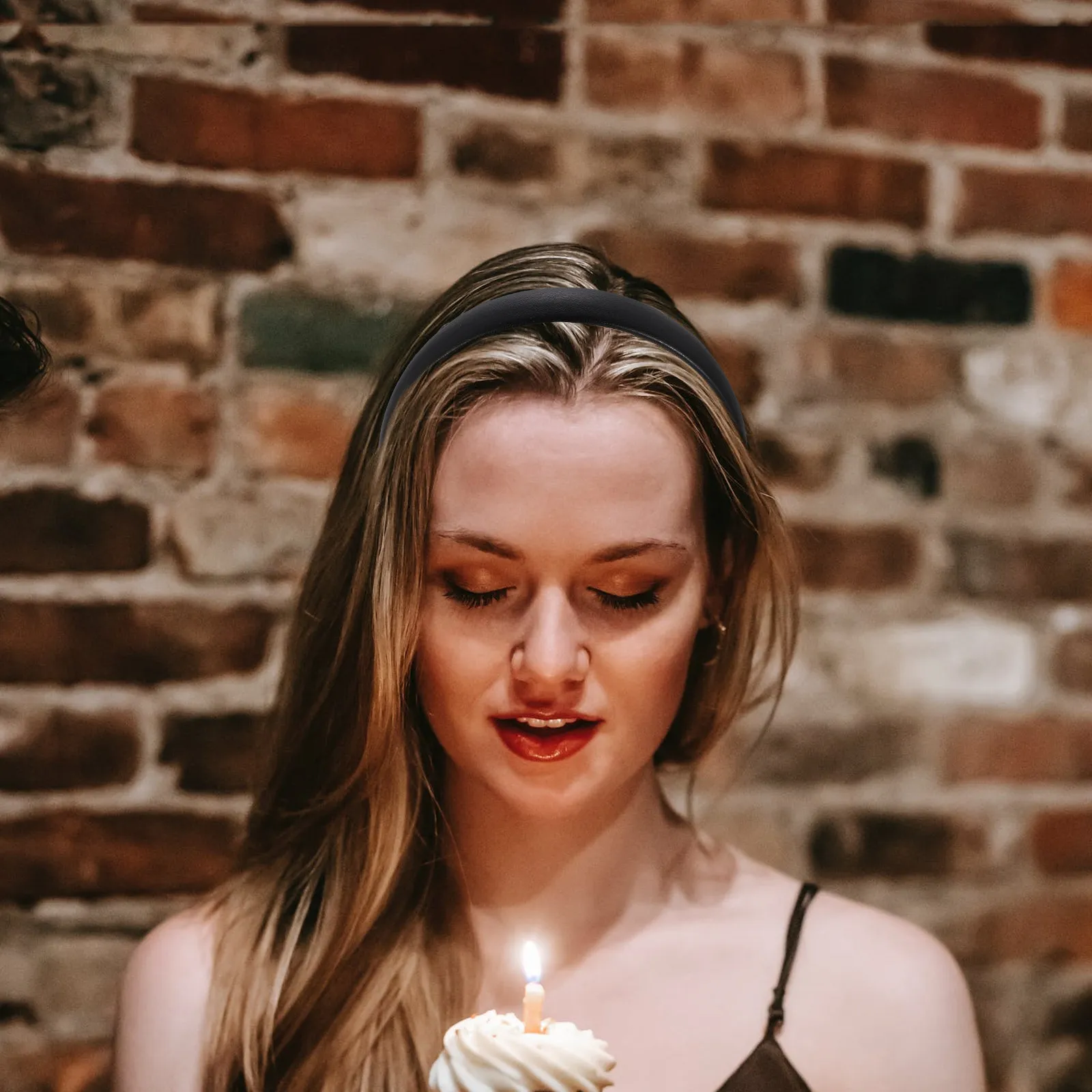 

4Pcs Vintage PU Headbands Women Wide Brim Hair Hoops Soft Non Scratch Daily Wear Party Concert Family Gathering Hair Accessory