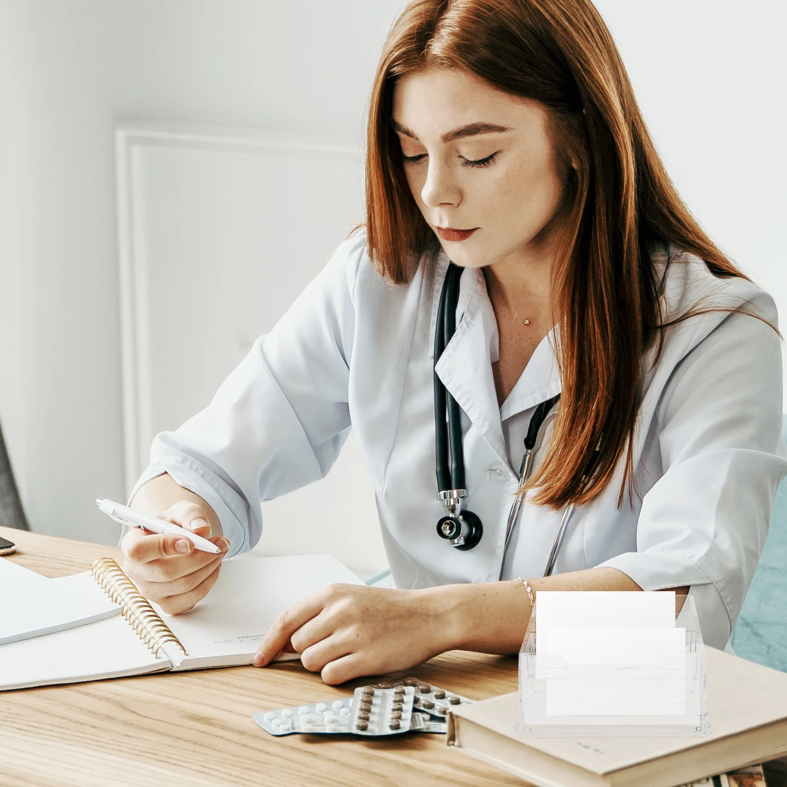 

Business Card Holder Transparent Desk Organizer Tabletop Storage Display Stand Reusable Plastic Name Card Case Vertical