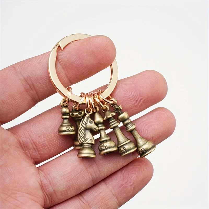 Creative new metal imitation chess set pendant keychain, alloy pendant key ring, entertainment game jewelry, discovery jewelry, men's gift