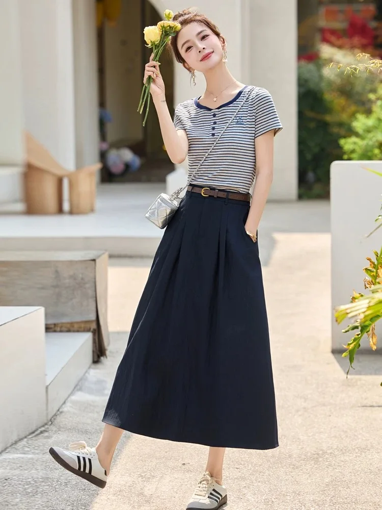 

Summer 2025 Fashion Elastic Design Slimming Knitted Stripe Top And Versatile Half Skirt Women's Commute Two Piece Set