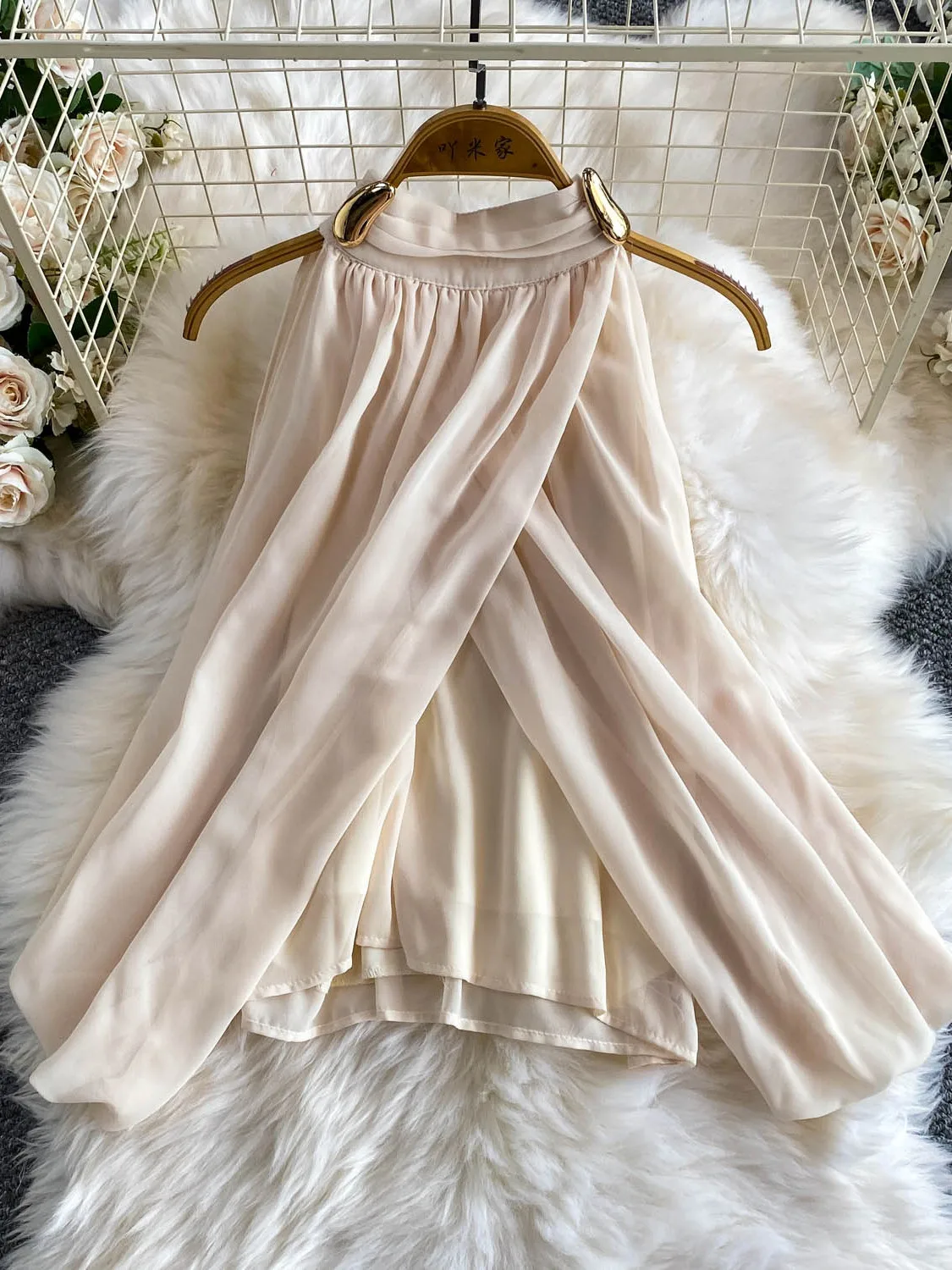 

Elegant Summer Women's Asymmetrical Neckline Chiffon Shirt Metal Buckle Hanging Neck Top Luxury Minimalist Design Korean Style