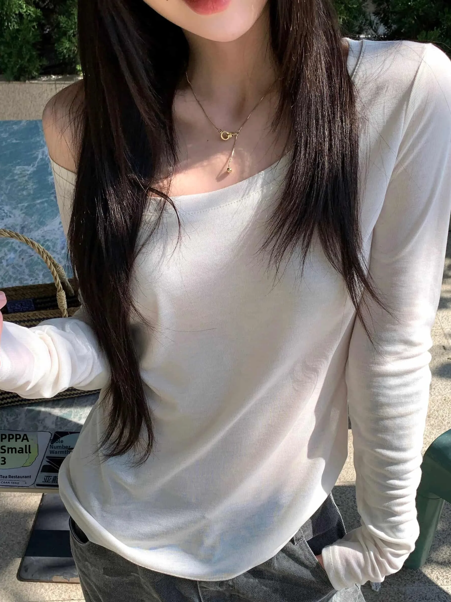 Lightweight Casual White U-Neck Long Sleeve T-Shirt Women's Loose Fit UV Protection Slimming Base Layer Top for Summer 2026